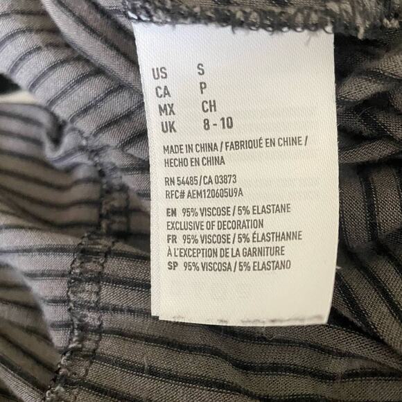 American Eagle Top Women S Gray Black Stripe Boat Neck 3/4‎ Sleeve Stretch Light - Picture 6 of 9